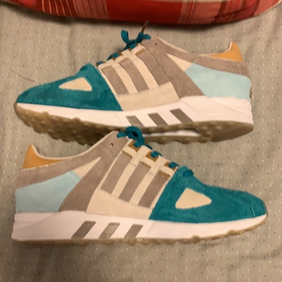Like New Sz 10 Sneakers 76 x EQT Guidance 93